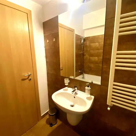 Bellagio - Cozy With Free Parking & Gym דירה *