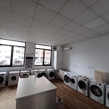 Bellagio - Cozy With Free Parking & Gym