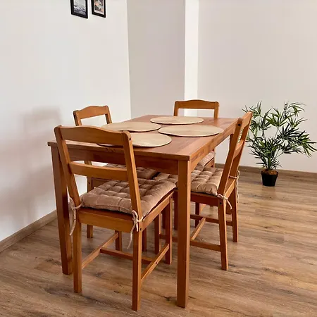 Bellagio - Cozy With Free Parking & Gym Apartment *