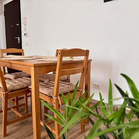 Bellagio - Cozy With Free Parking & Gym * Bucharest