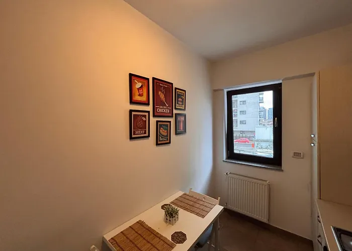 Apartament Bellagio - Cozy With Free Parking & Gym Bukareszt