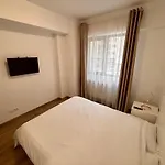 Apartamento Bellagio - Cozy With Free Parking & Gym Bucareste