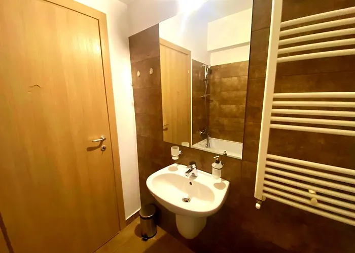 Bellagio - Cozy With Free Parking & Gym Apartmán *